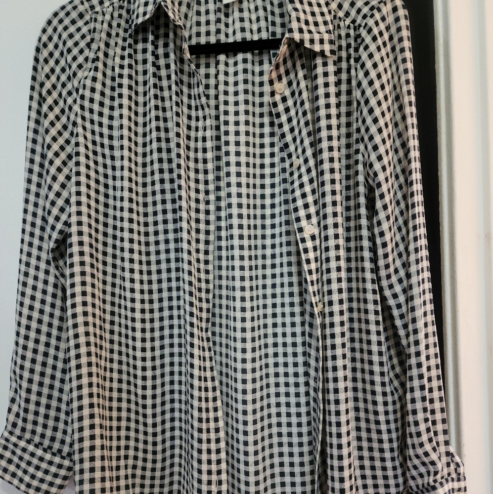 H&M button shirt for women size S